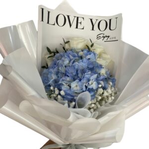 ช่อไฮเดรนเยียฟ้าขาวเรียบหรู