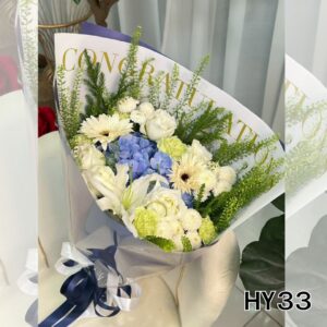 ช่อดอกไม้ขาวฟ้าน้ำเงินโทนหรู