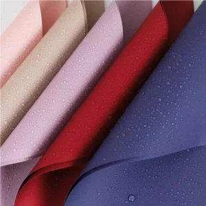 กระดาษห่อช่อดอกไม้กันน้ำ ขนาด 56x56 ซม. สีพื้นและทูโทน