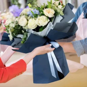 กระดาษห่อดอกไม้สองหน้า สีหรู ขนาด 58x58 ซม. สำหรับช่อพรีเมียม