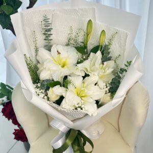 ช่อลิลลี่ขาวเขียวสไตล์หรู