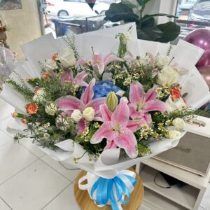 ช่อไฮเดรนเยียลิลลี่ชมพูโทนหวาน