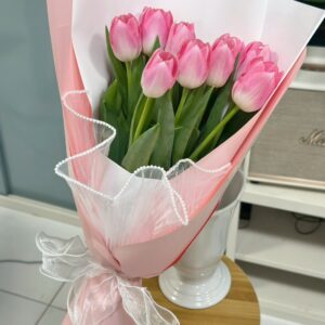 ช่อทิวลิปชมพูหวานละไม