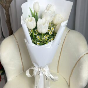 ช่อทิวลิปขาวสไตล์มินิมอล