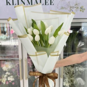 ช่อทิวลิปขาวโทนหรูเรียบ